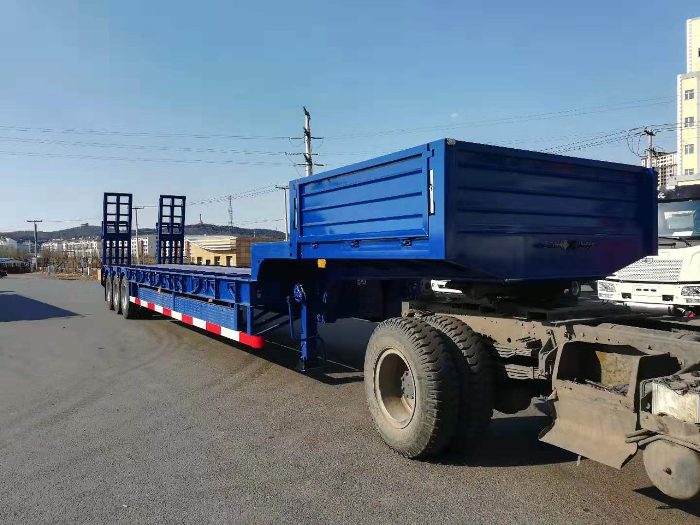 多功能半掛車.jpg